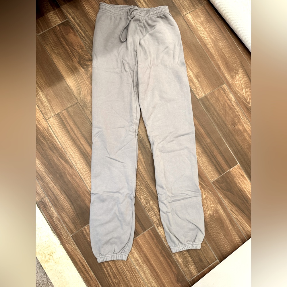 SKIMS grey sweatpant jogger